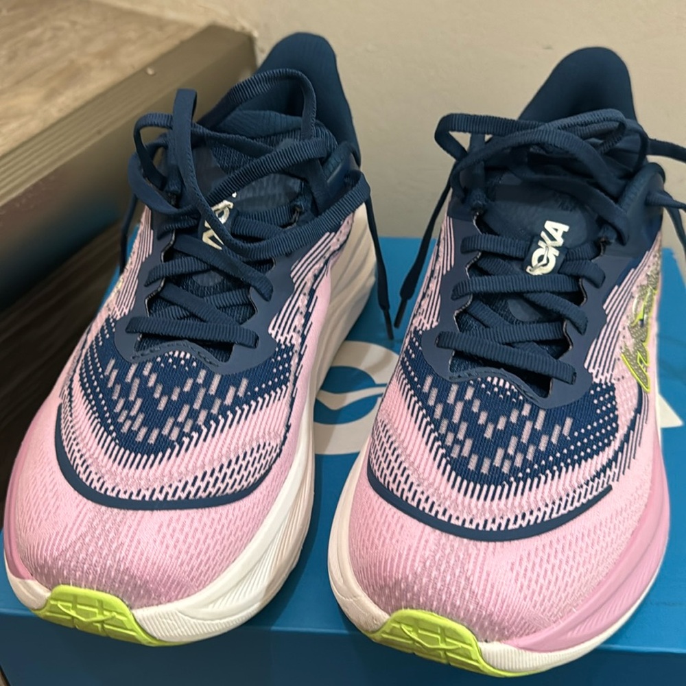 Used once HOKA Skyflow Wide Sneakers